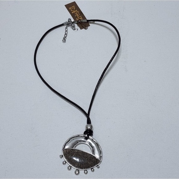 Treska necklace new!!! - Picture 2 of 4